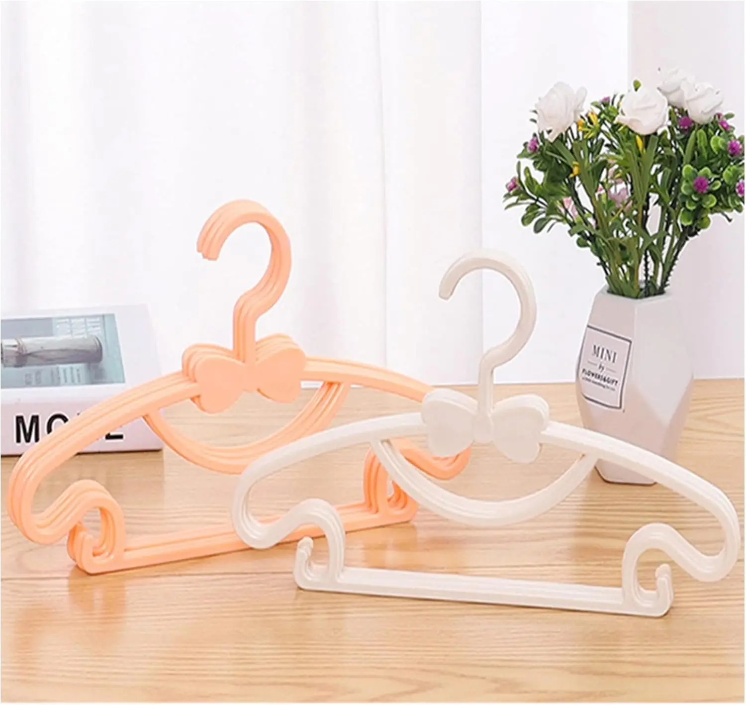 Baby Clothes Racks Plastic Tow - огляд і ціна Baby Clothing Rack